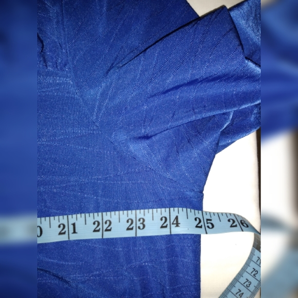 Avenue stretch blue indigo textured plus side top. - Picture 6 of 8